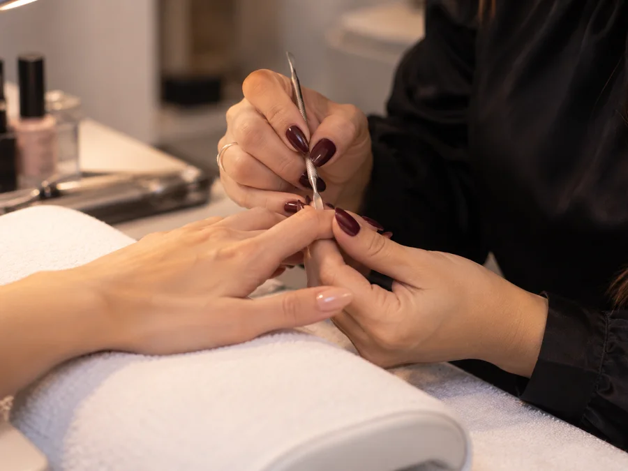 Atendimento de alongamento de unhas
